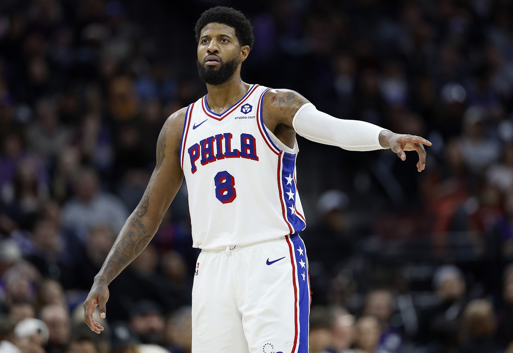 喬治:我們沒有緊迫感 更衣室里的氛圍跟備戰(zhàn)一場普通比賽沒區(qū)別