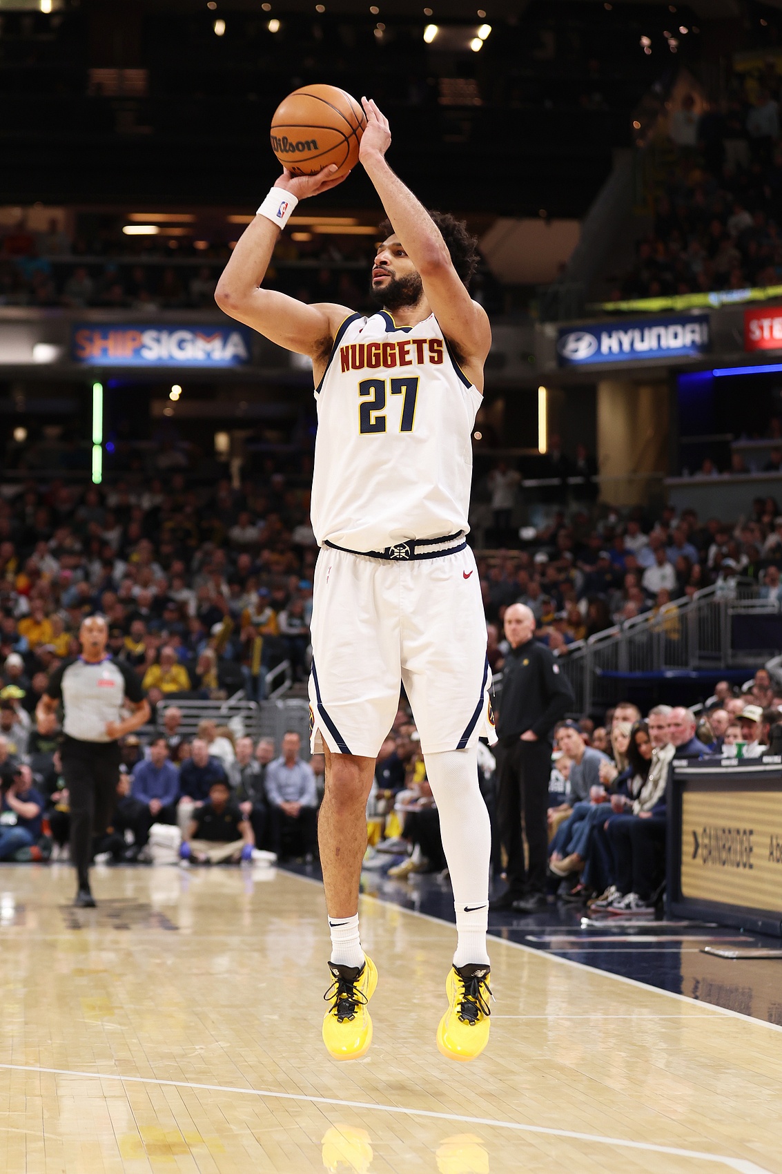 雷神歸來(lái)！賈馬爾-穆雷過(guò)去8場(chǎng)三分球65中38 命中率58.5%